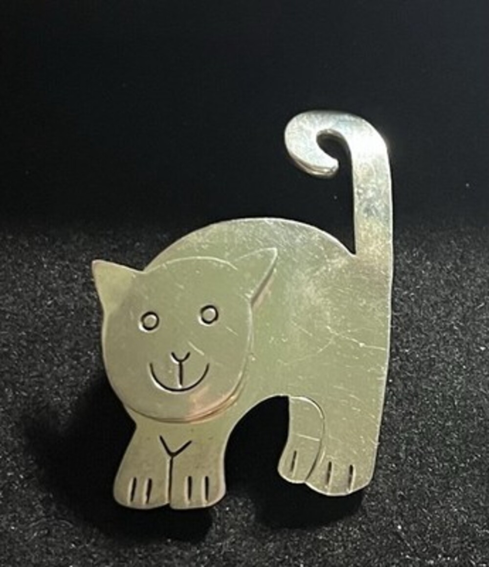 Vintage Sterling Silver Cute Cat Brooch/pendant . 17.85 Grams Marked 925